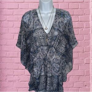 BCBGeneration Multi Blue Paisley Deep V Flowy Sleeve Romper Women’s Size Small